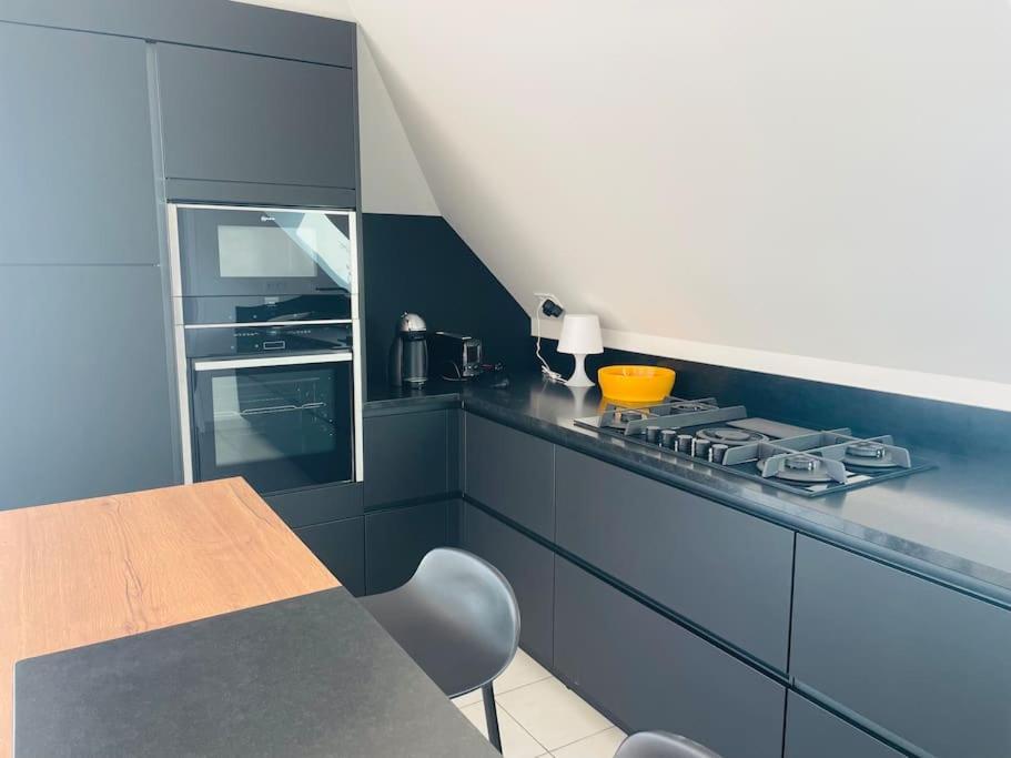 Appartement Lumineux Et Spacieux, Terrasse Et Parking Prive Concarneau Exterior foto